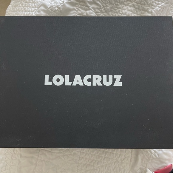 Lola Cruz smiley face sneaker - Picture 10 of 11